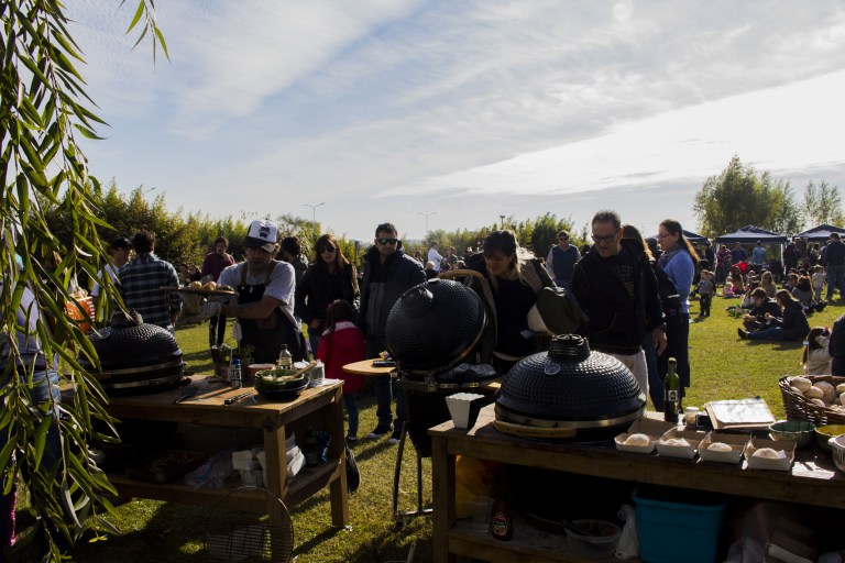 Primer Restaurante en Utilizar Kamado Argentino en Patagonia